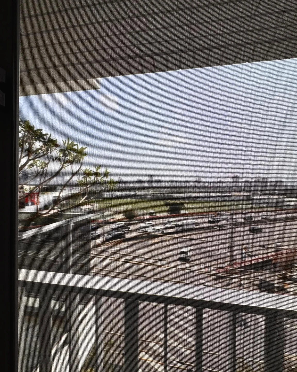 台中南屯時光嶼荷蘭防霾紗窗窗框與紗網現場實拍